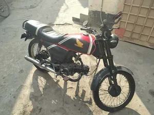 হিরো ২০০৮ ব্ল্যাক