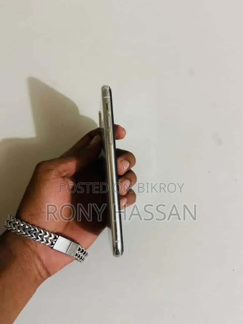 Apple iPhone X 64 GB White