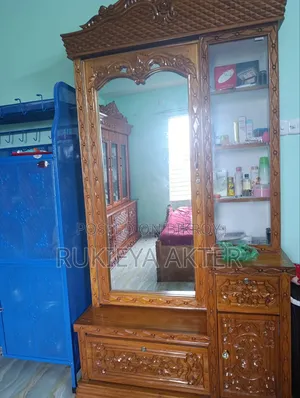 একটি রোড সিরিজ কার্ডের ড্রেসিং টেবিল