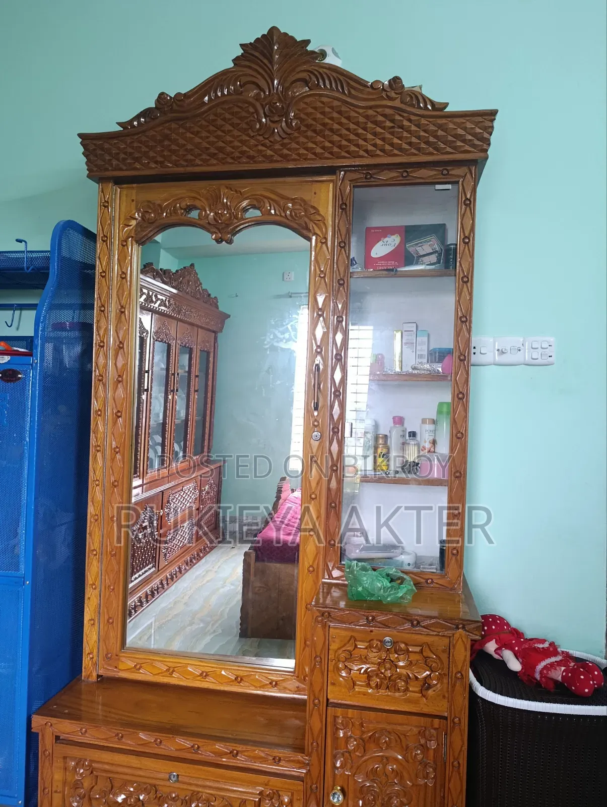 একটি রোড সিরিজ কার্ডের ড্রেসিং টেবিল
