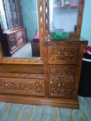 একটি রোড সিরিজ কার্ডের ড্রেসিং টেবিল