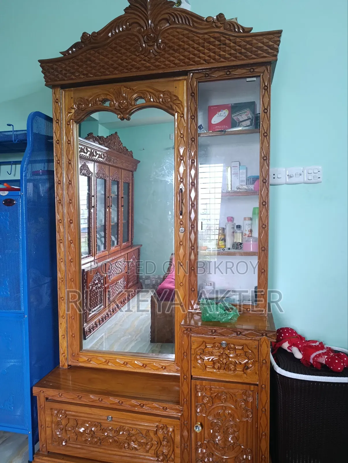 একটি রোড সিরিজ কার্ডের ড্রেসিং টেবিল