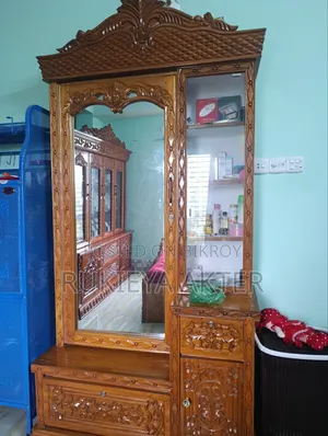 একটি রোড সিরিজ কার্ডের ড্রেসিং টেবিল
