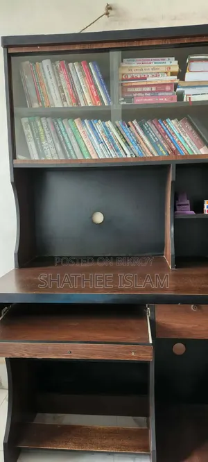 Computer Table (Wooden, Good Condition)