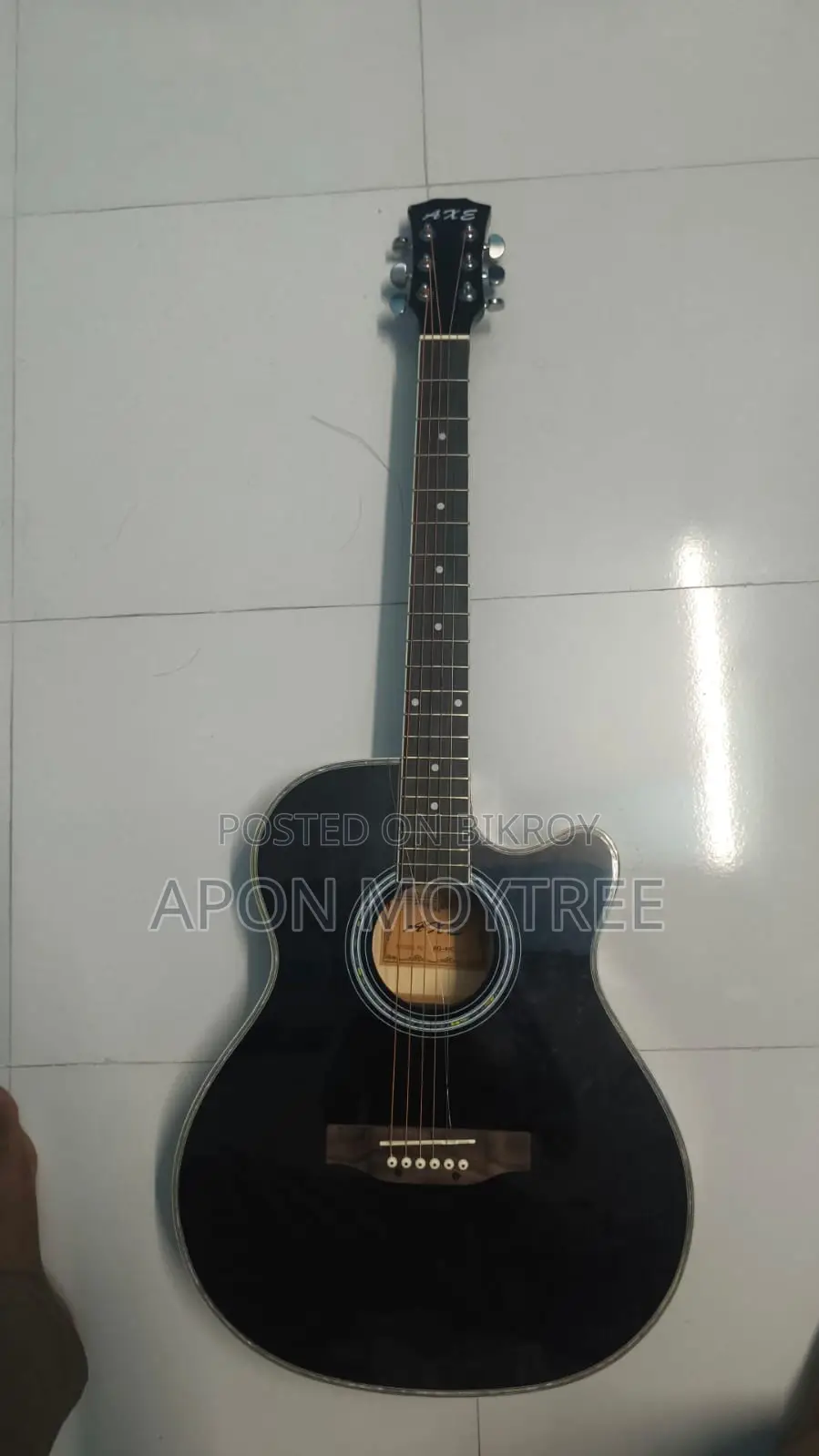 Axe Guitar
