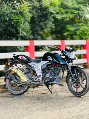 TVS Apache 160 4V 2021 Black