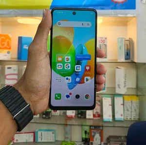 Tecno Spark 20C 128 GB White