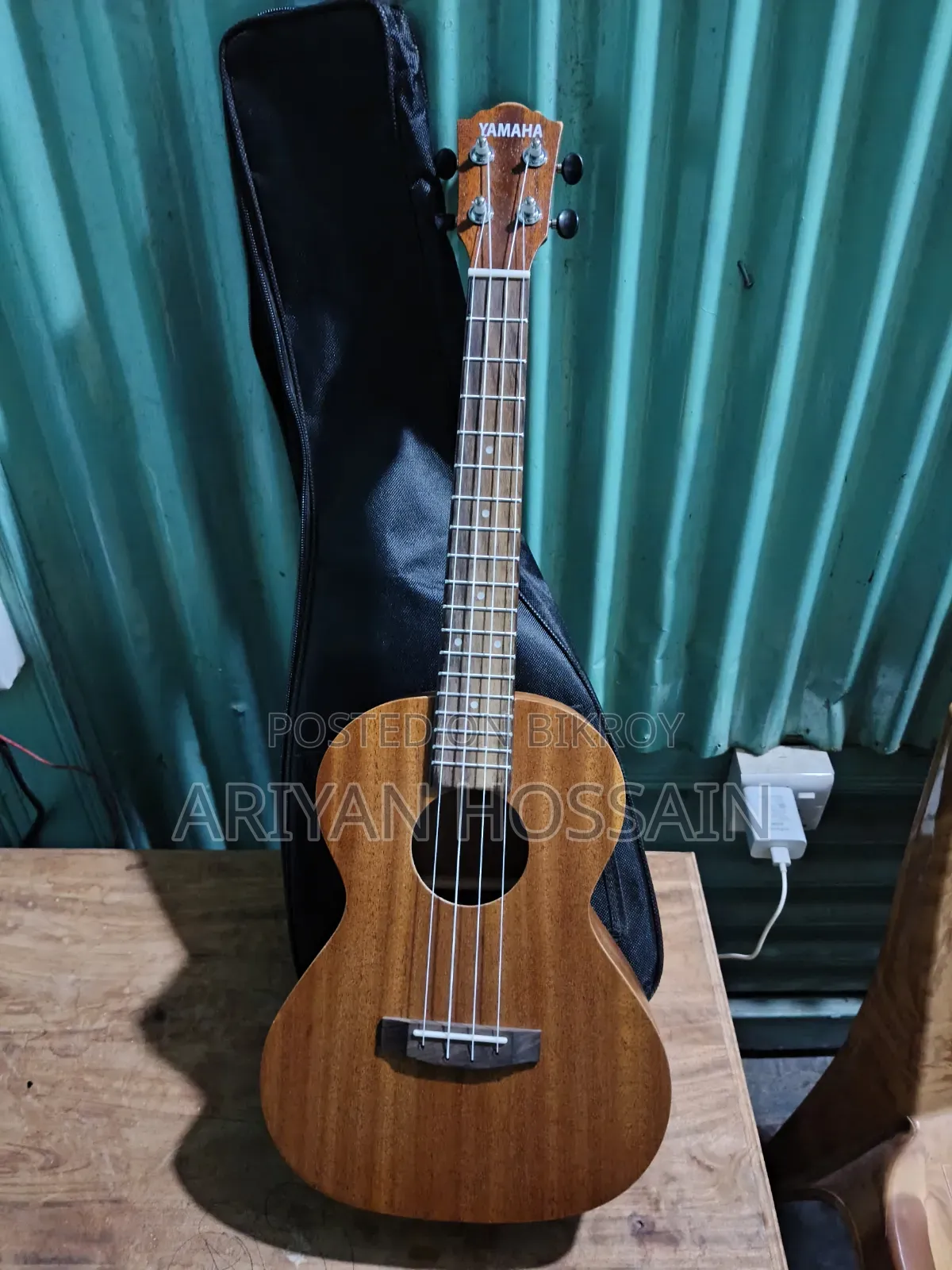 Yamaha 26" Ukulele Guitar