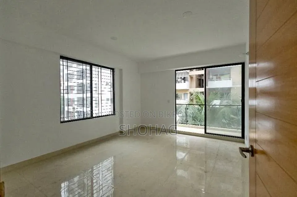 Furnished 4bdrm Apartment in Dhaka Khilgaon, Banasree for Sale