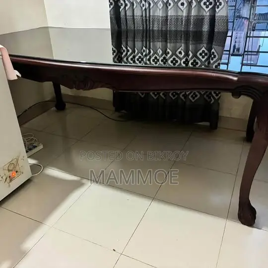 Dining Table Set (6 Chair and Table) for Sell