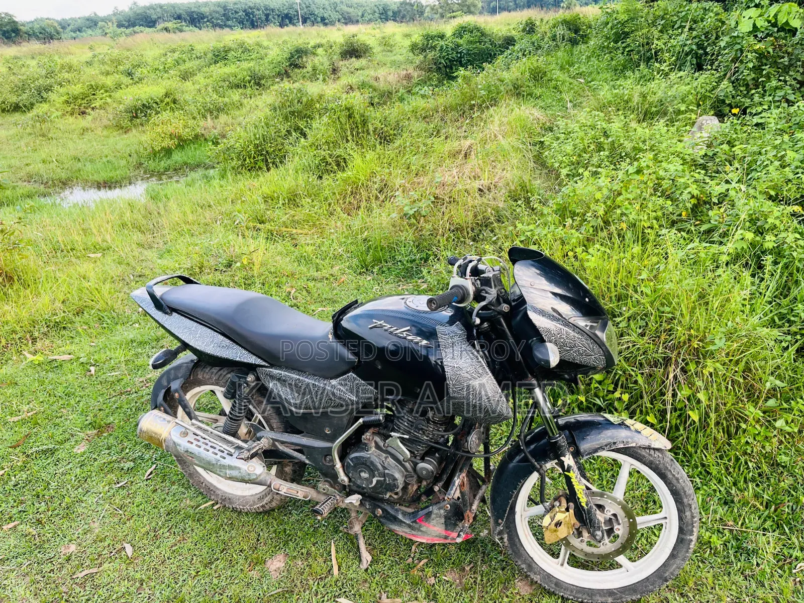 বাজাজ পালসার ১৫০ ২০২১ ব্ল্যাক