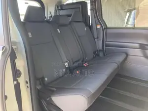 Toyota Noah 2022 Pearl