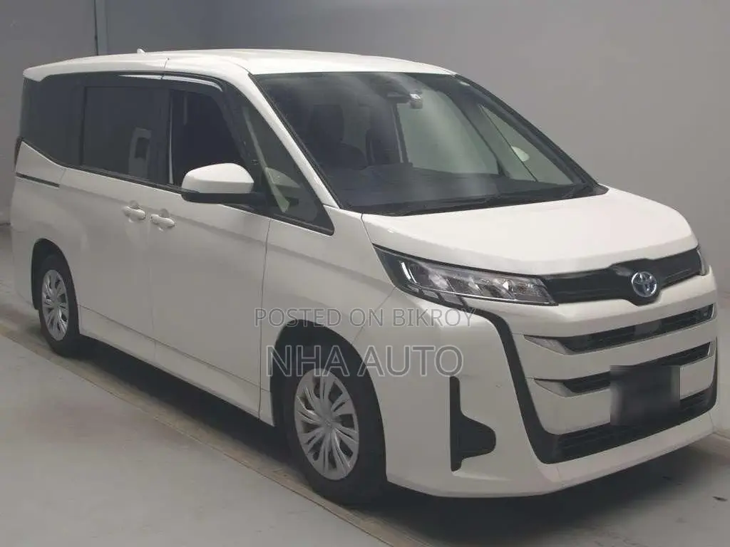Toyota Noah 2022 Pearl