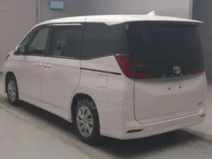 Toyota Noah 2022 Pearl