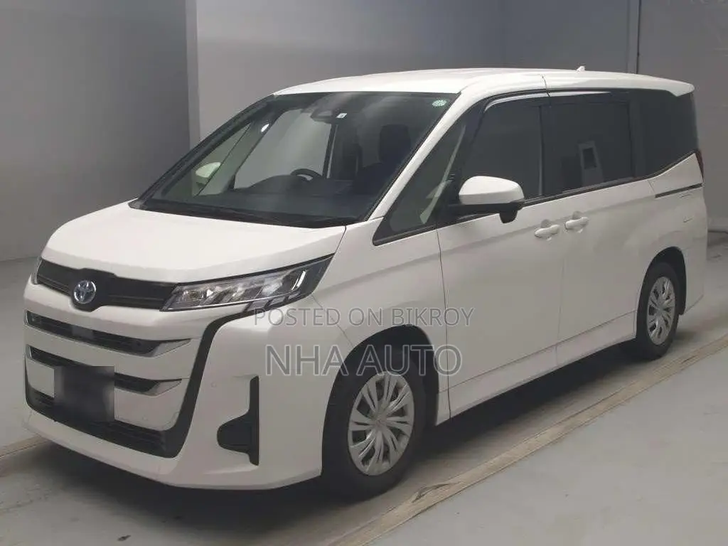Toyota Noah 2022 Pearl