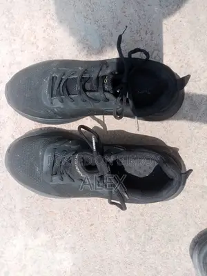 Apex Sprint Shoes