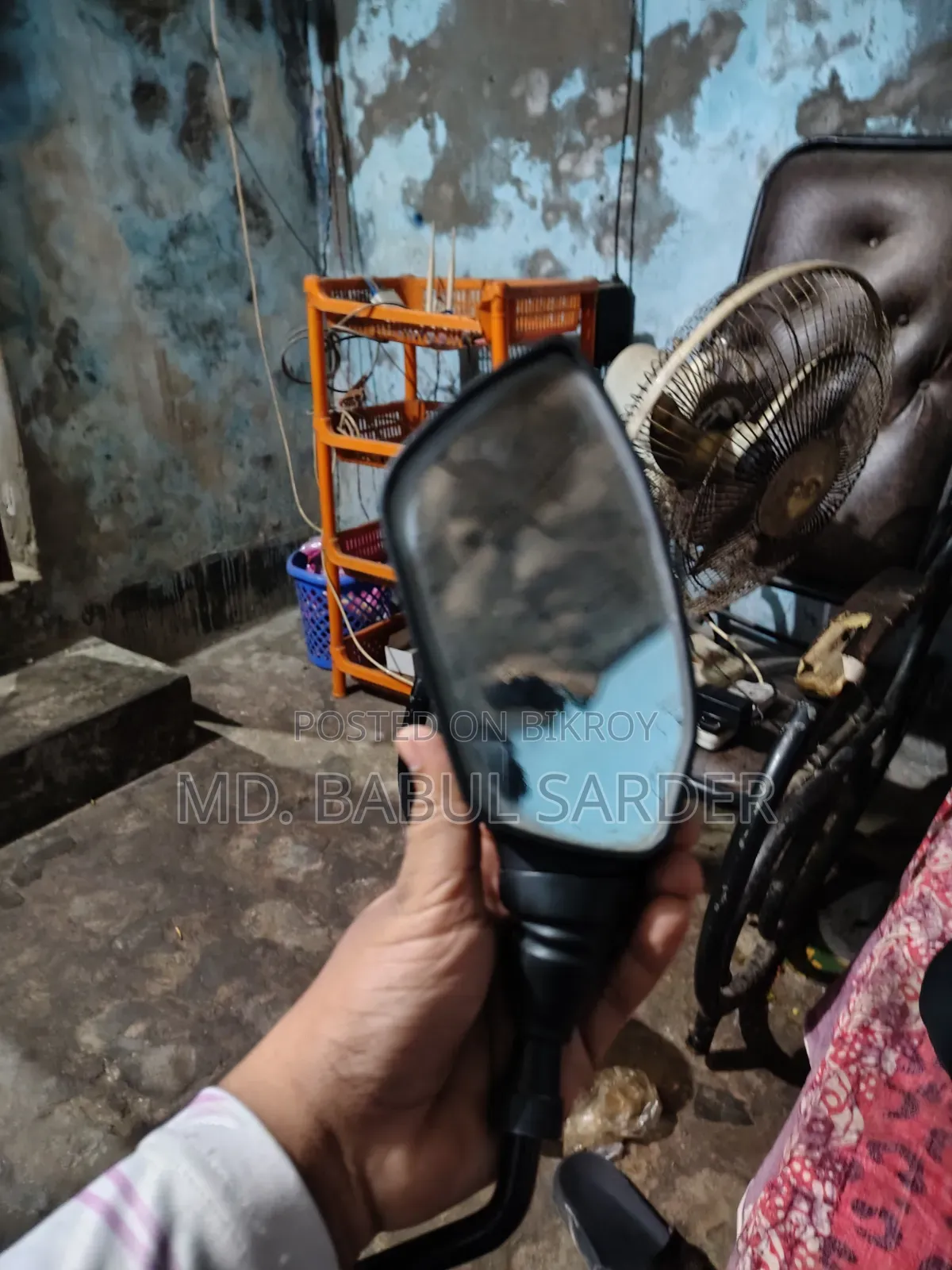 TVS RTR Apache 2v Looking Glass