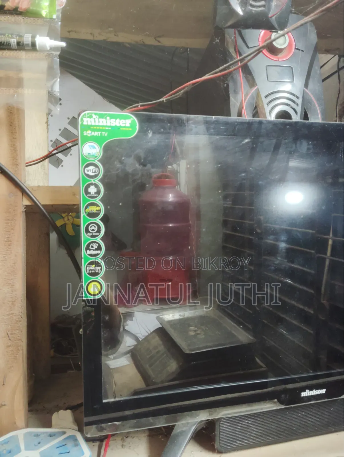 Minister LED TV