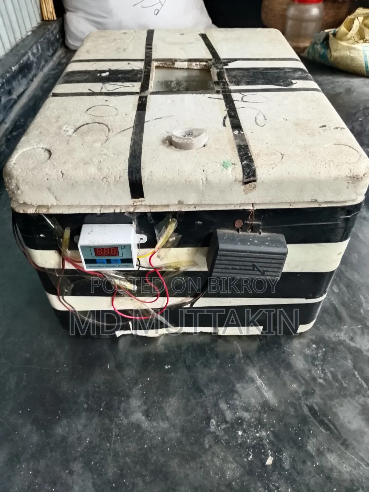 ইনকুবেটর মেশিন