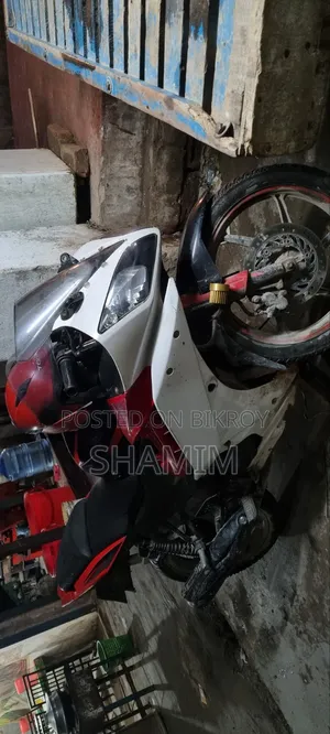 Honda CBR ২০১৩ কালো