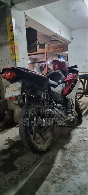Honda CBR ২০১৩ কালো