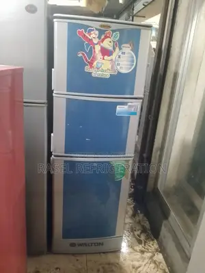 16 Cubic Feet Walton refrigerator. 15 days replacement warranty.
