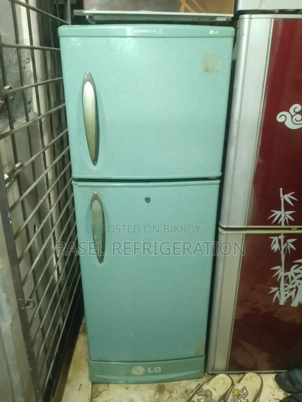 12.5 Cubic Feet LG Non-Frost refrigerator. 15 days replacement warranty.