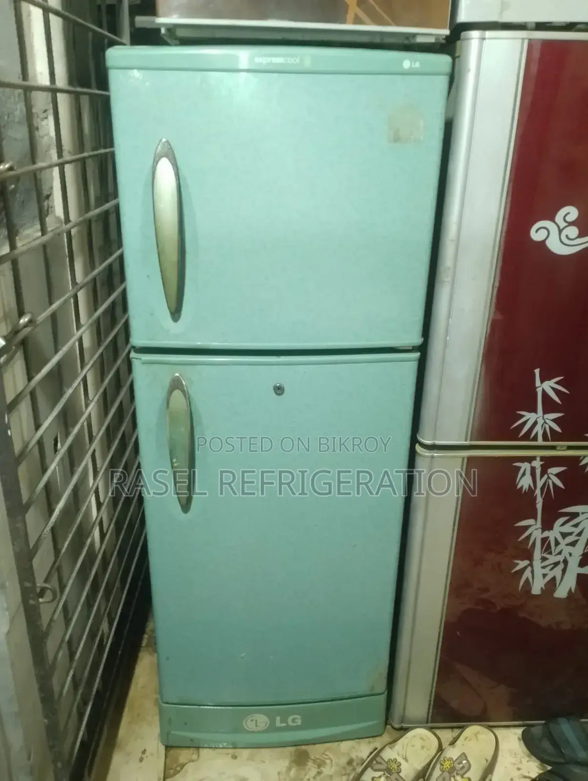 12.5 Cubic Feet LG Non-Frost refrigerator. 15 days replacement warranty.