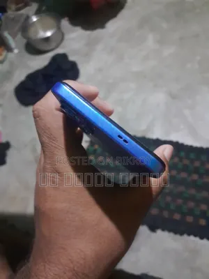 Infinix Hot 60i 128 GB Blue