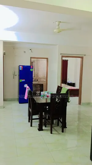 বনশ্রীতে ৩ বেডরুমের ফার্নিশড অ্যাপার্টমেন্ট ভাড়া হবে