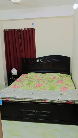 বনশ্রীতে ৩ বেডরুমের ফার্নিশড অ্যাপার্টমেন্ট ভাড়া হবে