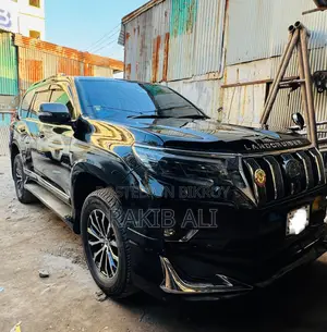 Toyota Land Cruiser Prado 4.0 Petrol TX 2011 Black