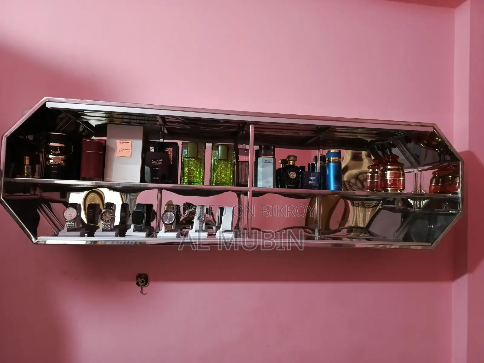 ওয়াল শেলফ