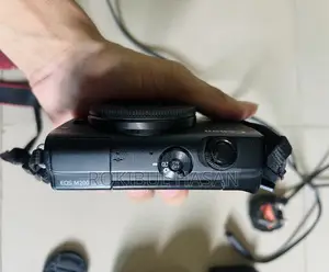 Canon M200