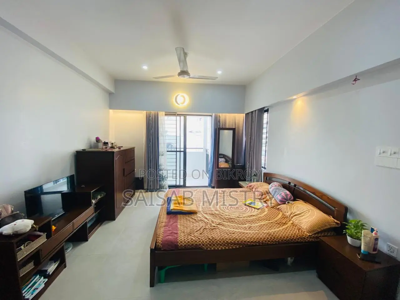 Furnished 4bdrm Apartment in Bashundhara, Basundhara for Sale