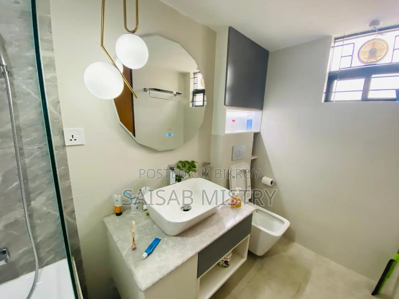Furnished 4bdrm Apartment in Bashundhara, Basundhara for Sale