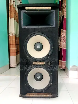 JBL Speaker Box