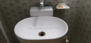 টয়লেট বেসিন
