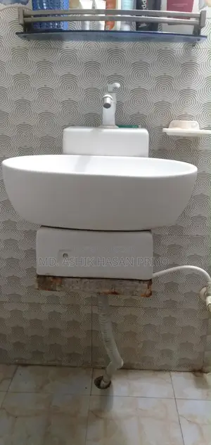 টয়লেট বেসিন