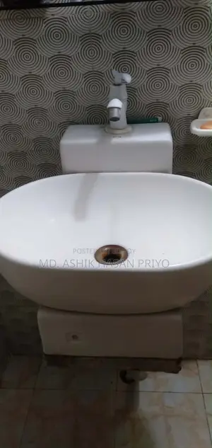 টয়লেট বেসিন