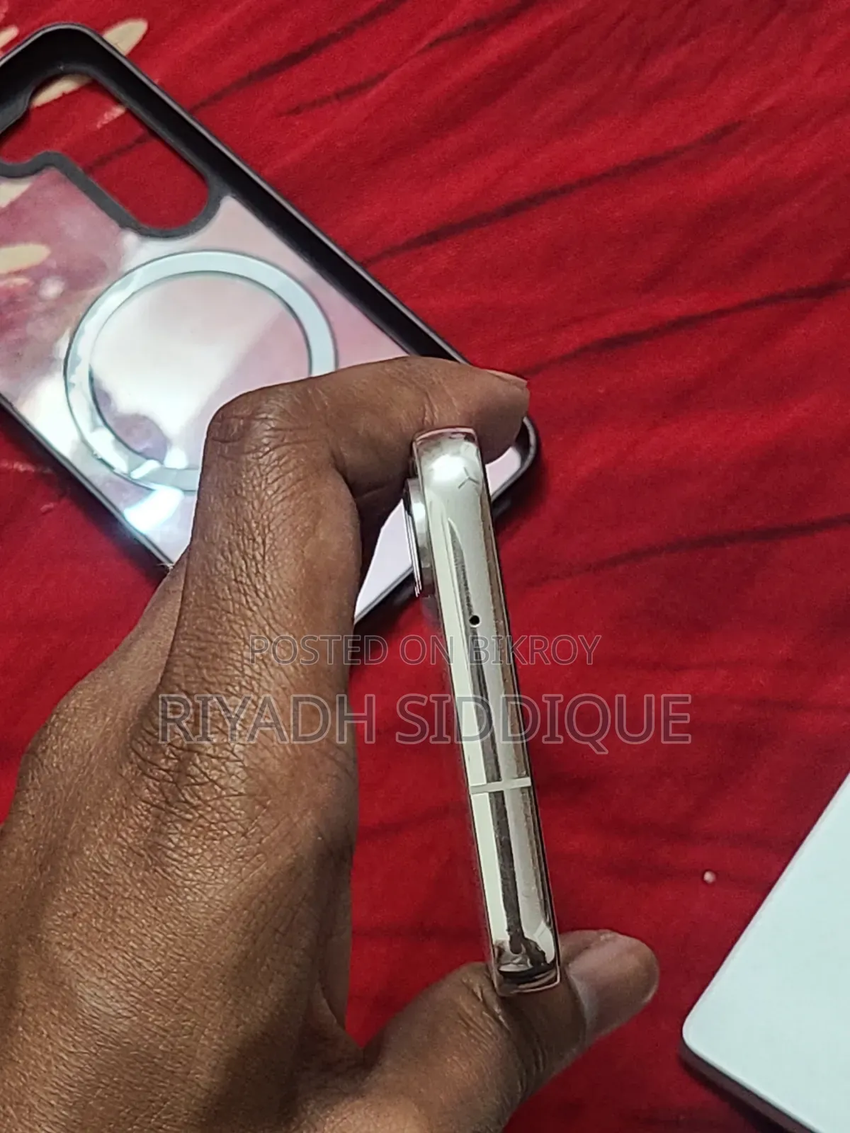 স্যামসাং গ্যালাক্সি এস২৩ ১২৮ জিবি হোয়াইট