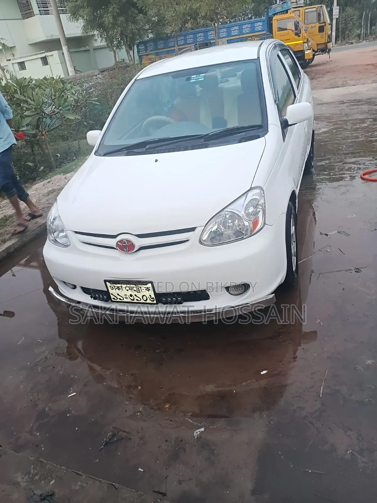 টয়োটা প্ল্যাটজ ২০০৫ পার্ল