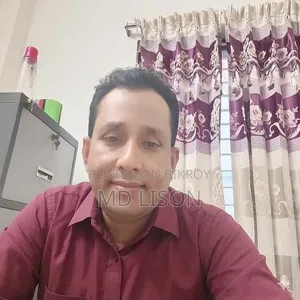 আমি একজন কঠোর পরিশ্রমী এবং আত্ম মর্যাদা সম্পন্ন মানুষ।