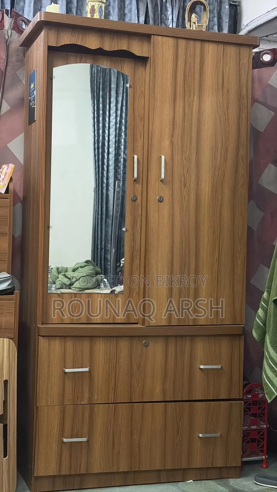 Double Door Wardrobe
