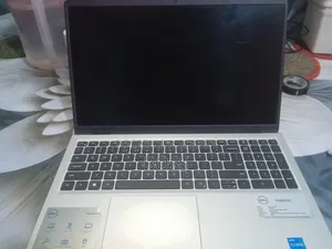 Laptop Dell Inspiron 15 8GB Intel Core i3 HDD+SSD 512GB