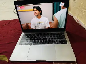 Laptop Apple MacBook Pro 2017 8GB Intel Core I5 SSD 256GB