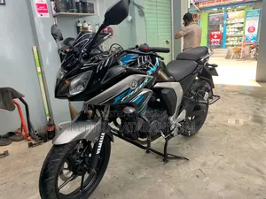 Yamaha 2017 Blue