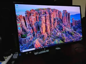 Dell 22" Borderless Ips Full Hd Monitor With বক্স