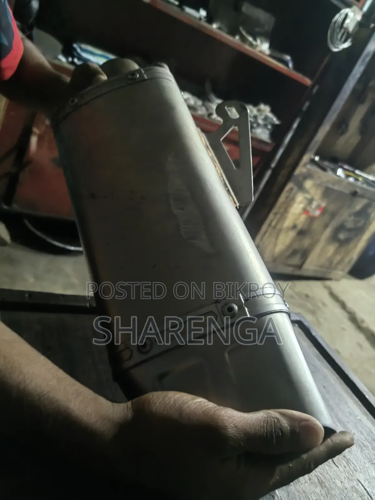 Motorcycle exhaust muffler