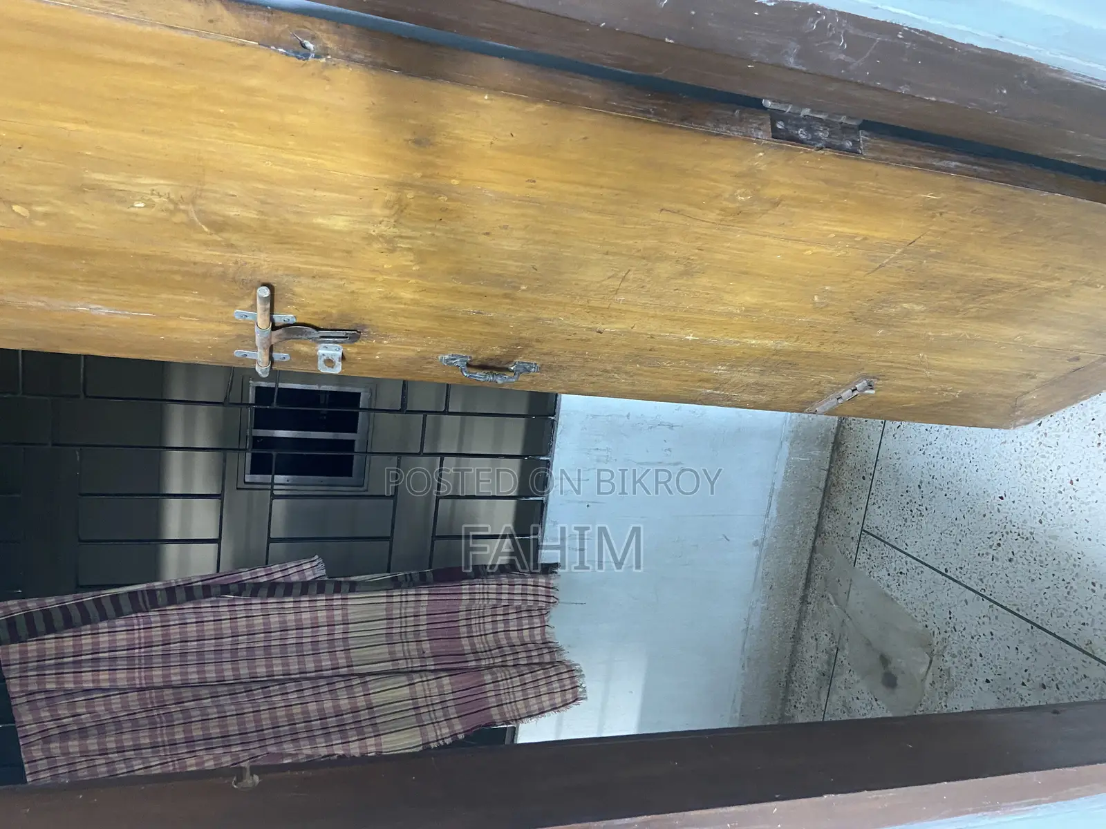 ধানমন্ডির আকরাম মঞ্জিলে ফার্নিশড ৪ বেডরুমের অ্যাপার্টমেন্ট ভাড়ার জন্য